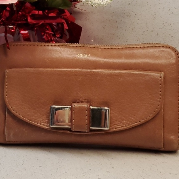 Chloe Lily Long Wallet 💯 % authentic!! - Picture 2 of 10